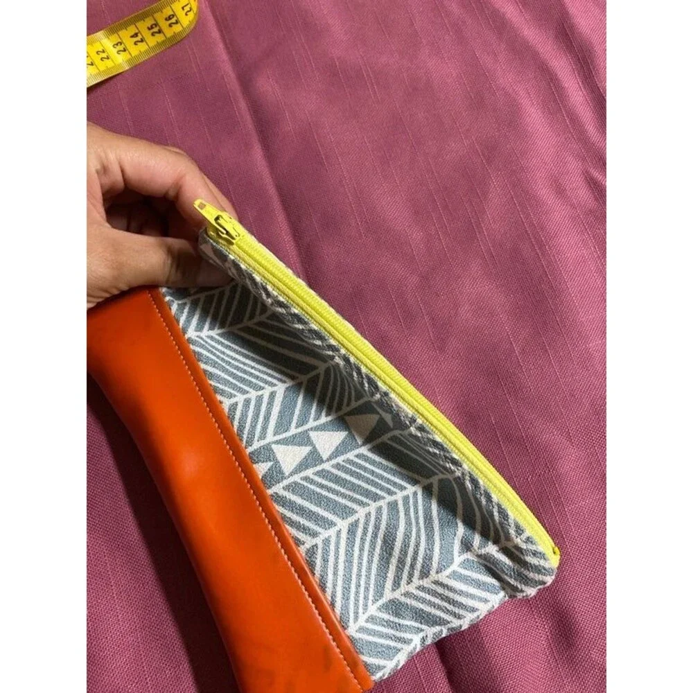 Makeup/toiletry bag